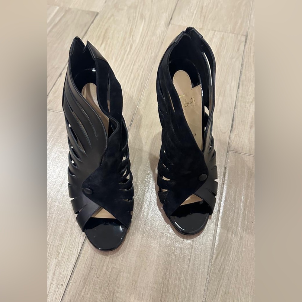 christian louboutin pumps